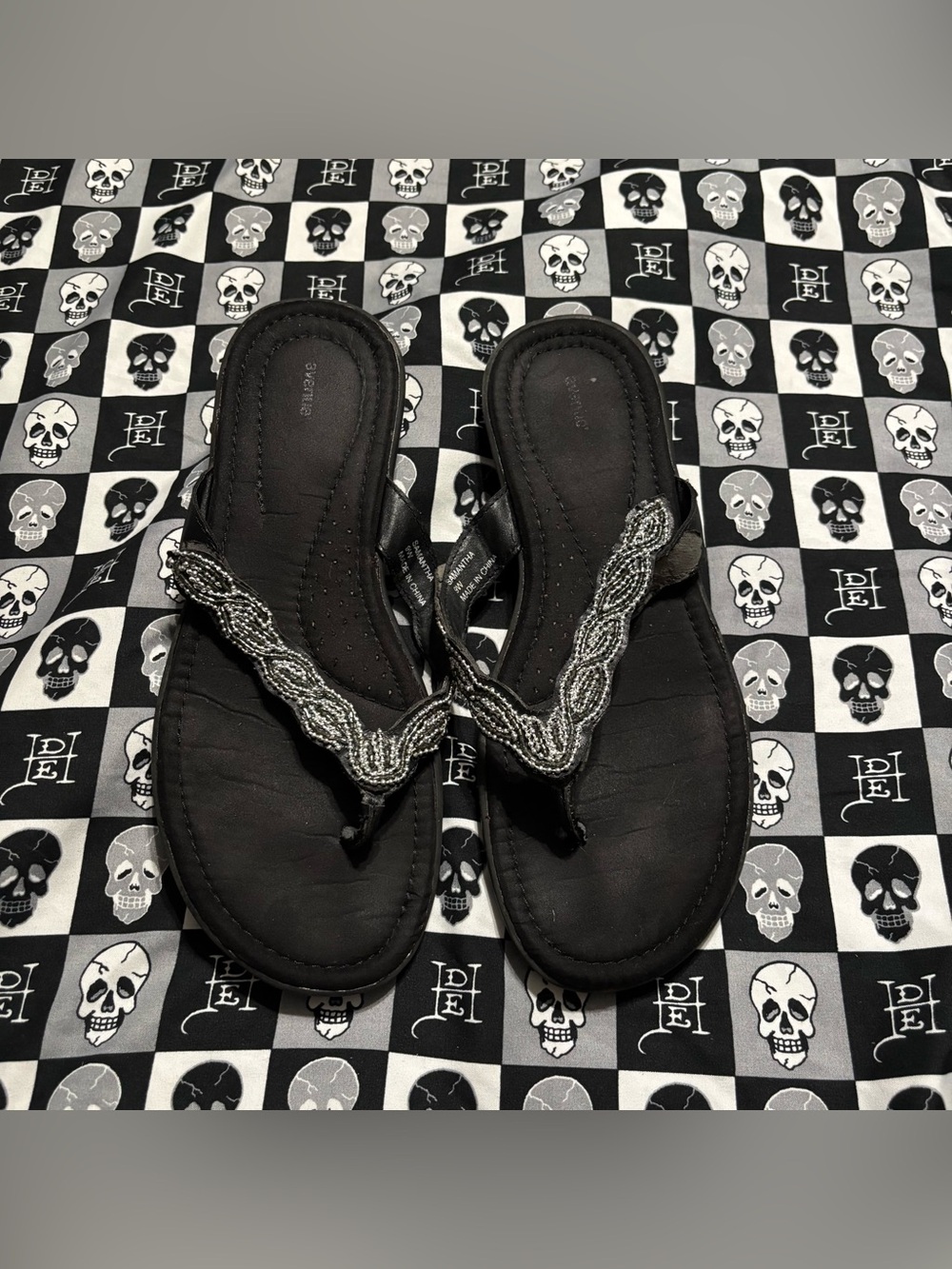 🎃5 for $25🎃 2010’s Y2K Avenue Embelished Black Sandals
